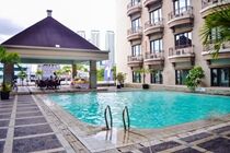 Mega Anggrek Hotel Jakarta Slipi Bagian luar foto